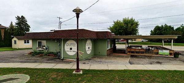 A&W Restaurant - Au Gres - 121 W Huron Rd (newer photo)